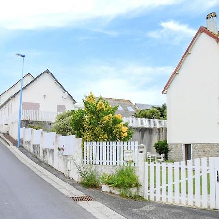 Gorgeous Apartment In Pirou With Kitchen Exterior photo